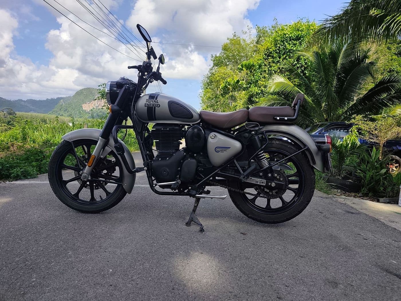 Royal Enfield Classic 350 retro cruiser for scenic rides through Krabi