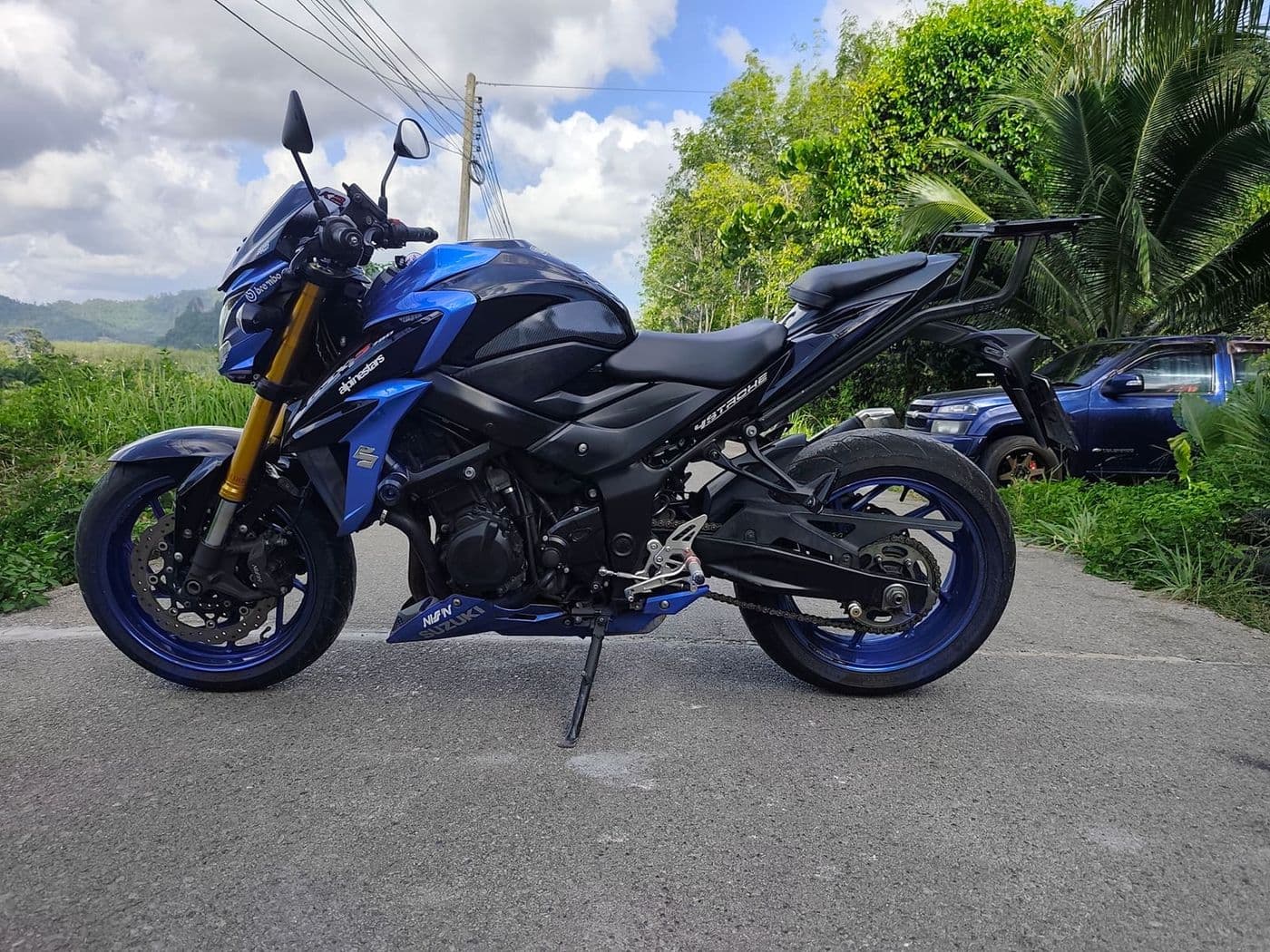 Suzuki GSX-S750 powerful naked motorcycle for Krabi mountain roads